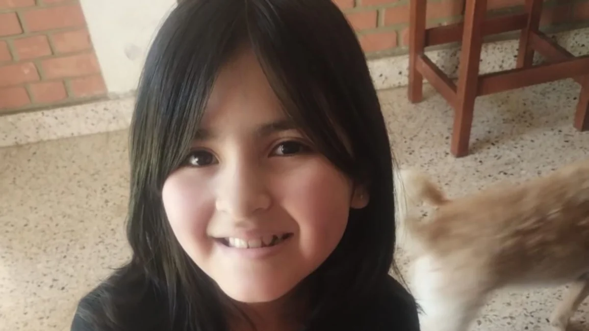 Ema tiene 12 años, padece leucemia y necesita un tratamiento urgente