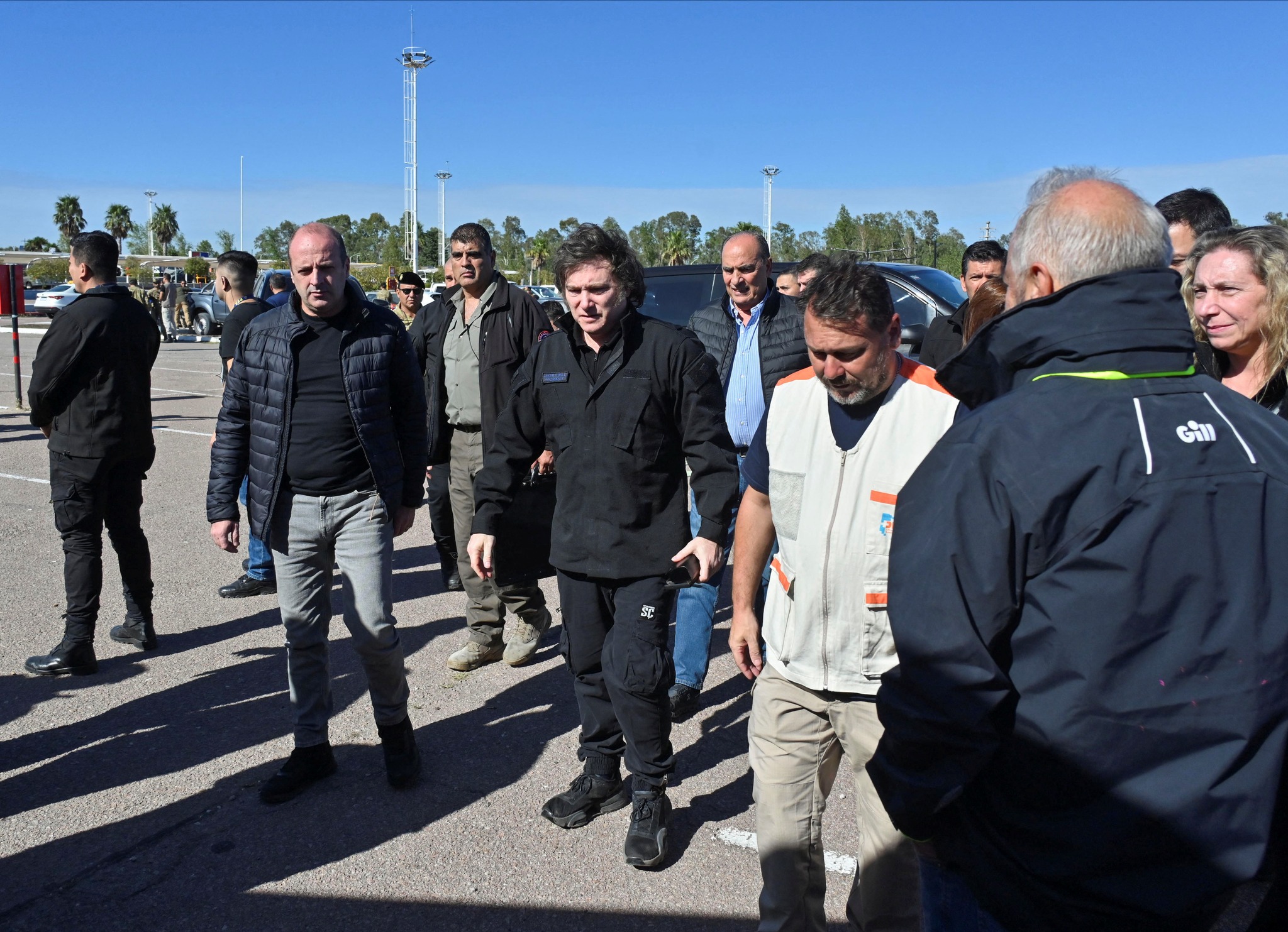 Javier Milei en Bahía Blanca: lejos de los vecinos y de los reproches