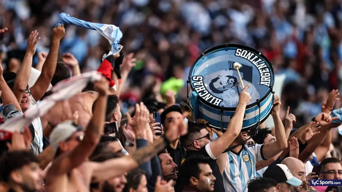 BARRABRAVAS ARGENTINOS LE PIDEN AL GOBIERNO QUE LOS DEJEN VIAJAR PARA ALENTAR A LA SELECCIÓN