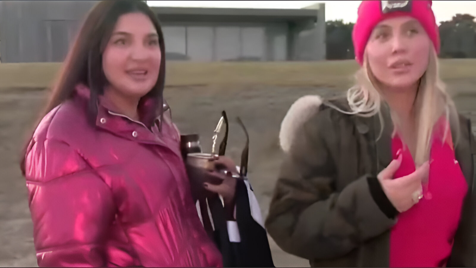 Wanda mostró su mejor versión fuera de cámara: asistió a un notero que se desmayó frente a su casa en Uruguay