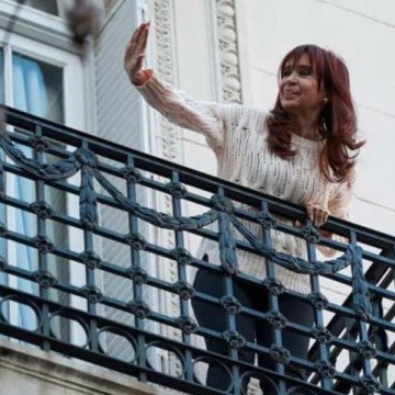 ¡SE PREPARA EL RETORNO! EL KIRCHNERISMO QUIERE LANZAR A CRISTINA EL 17 DE OCTUBRE Y ESPERA UN GUIÑO DE LA ONU