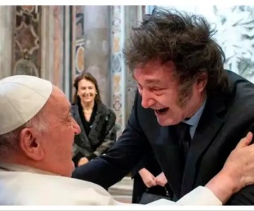El presidente Javier Milei suspendió su agenda y viajará a Roma para asistir al funeral del Papa Francisco